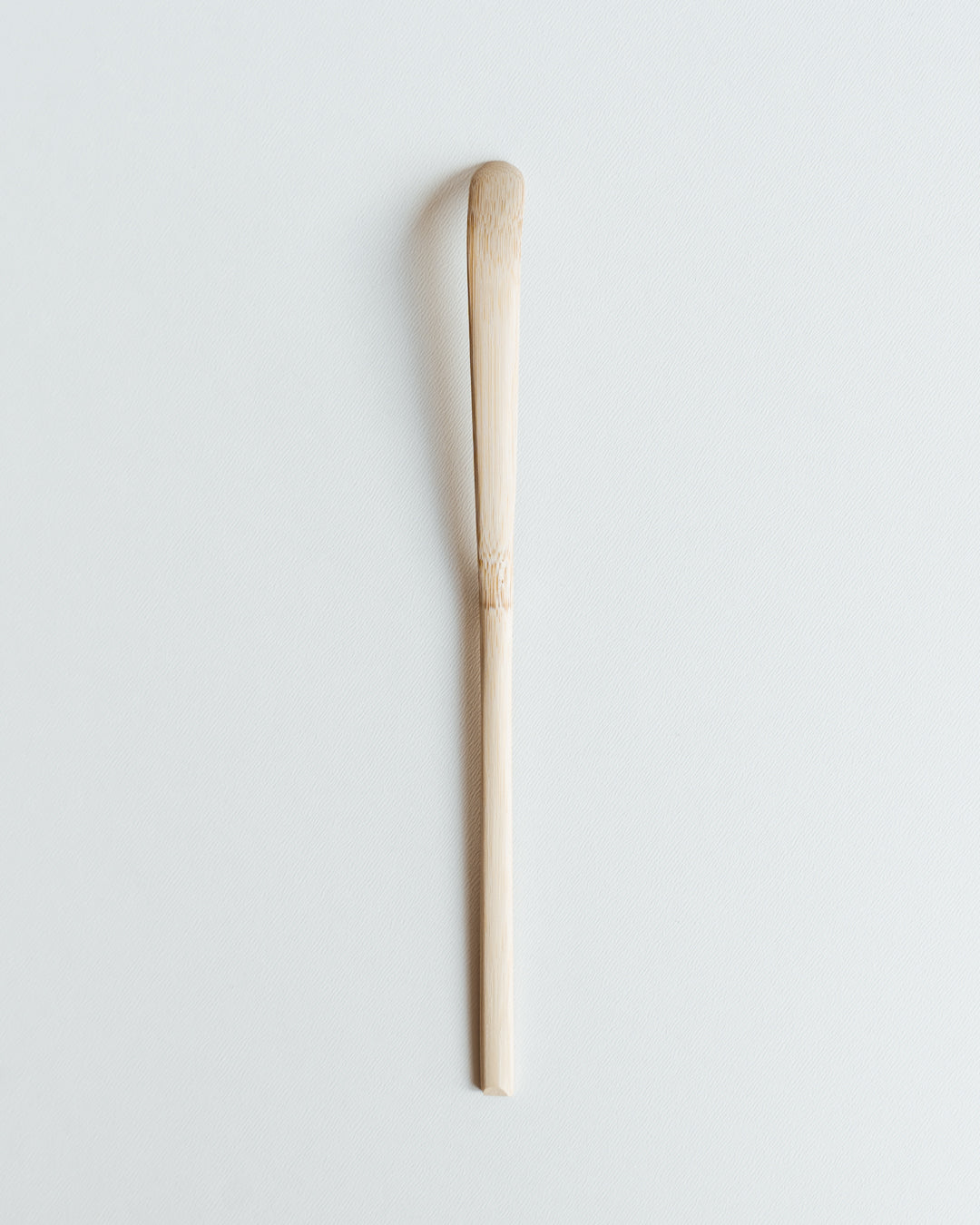 Takayama white bamboo scoop by Kubo